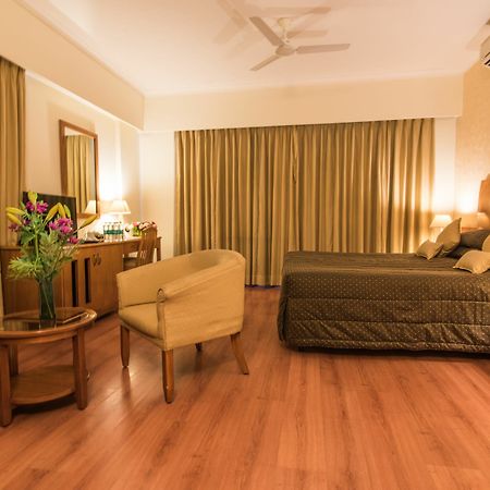 Sai Vishram Business Hotel Kammasandra Bagian luar foto
