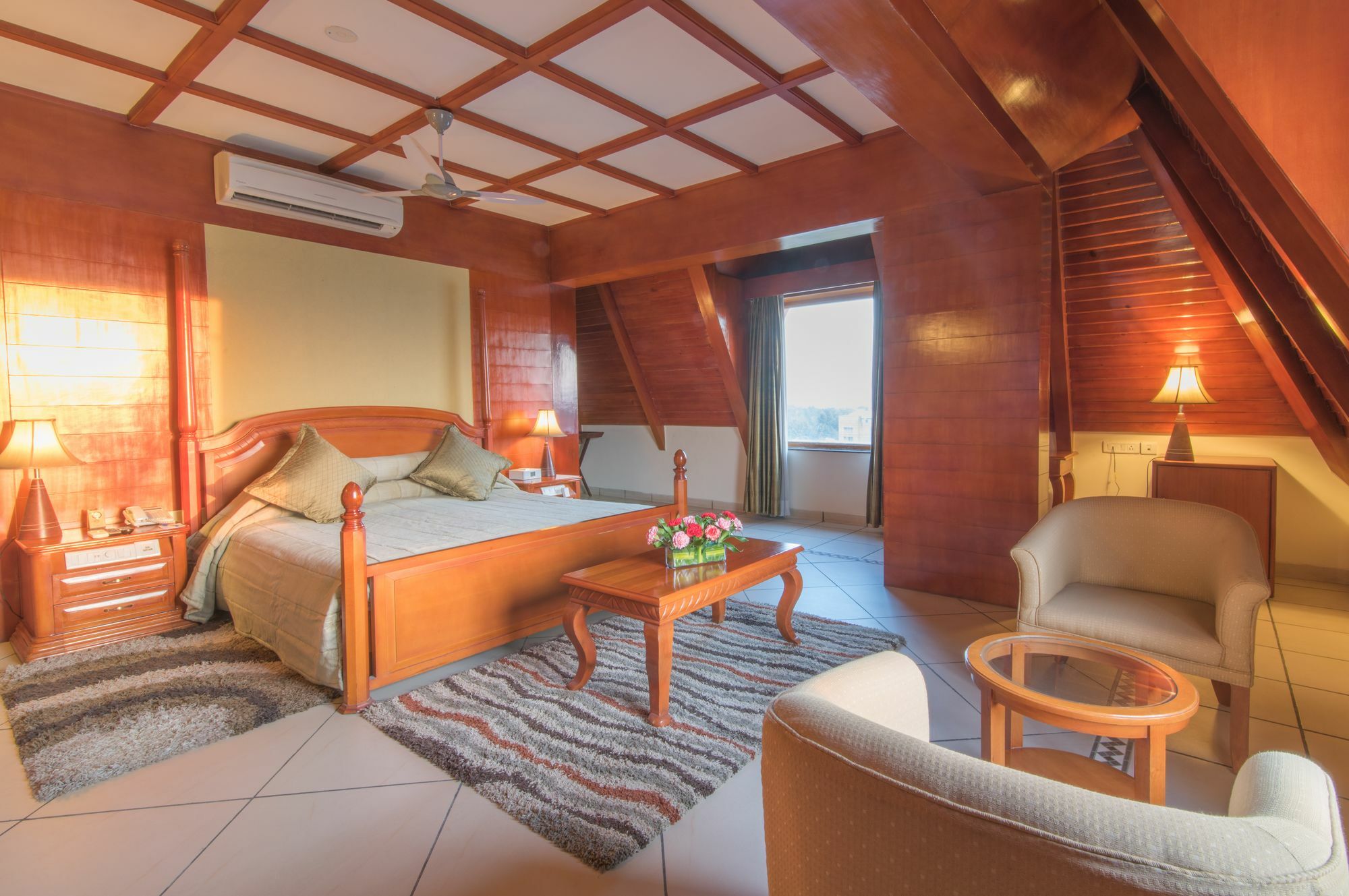 Sai Vishram Business Hotel Kammasandra Bagian luar foto